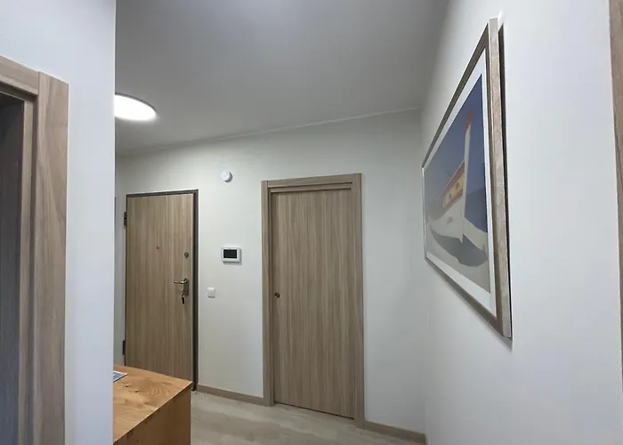 Premium Flat